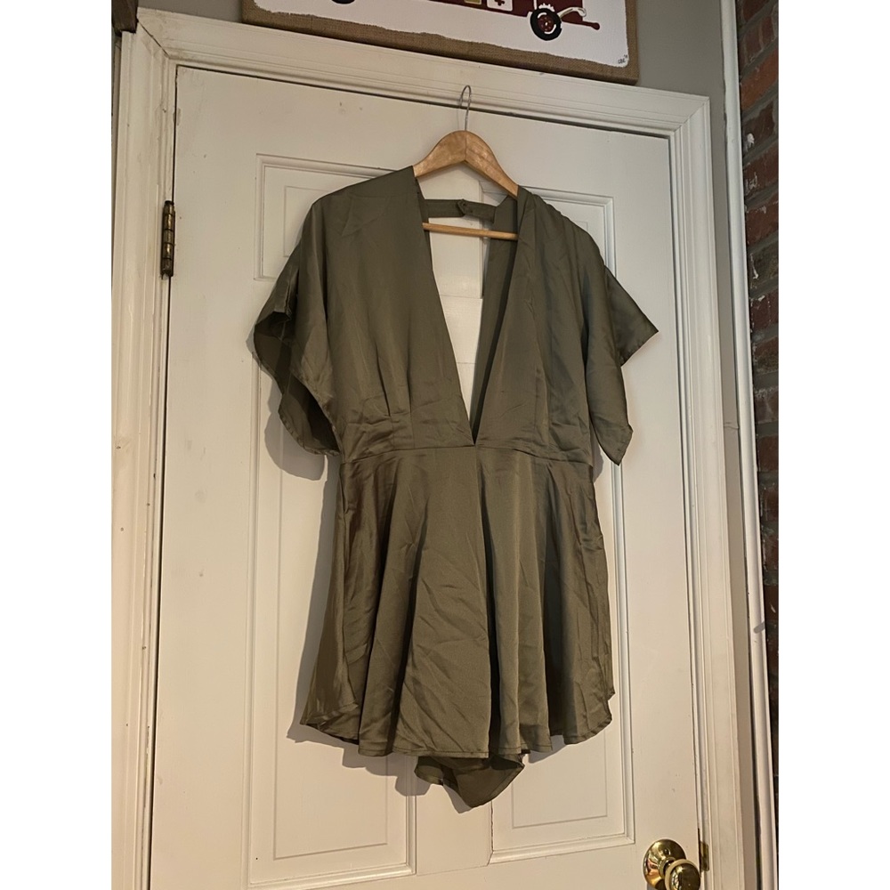 GREEN SILK ROMPER ‼️ - Picture 3 of 3